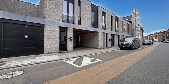 Huis te huur in Hugo Verriestlaan 100 bus a, 8500 Kortrijk
