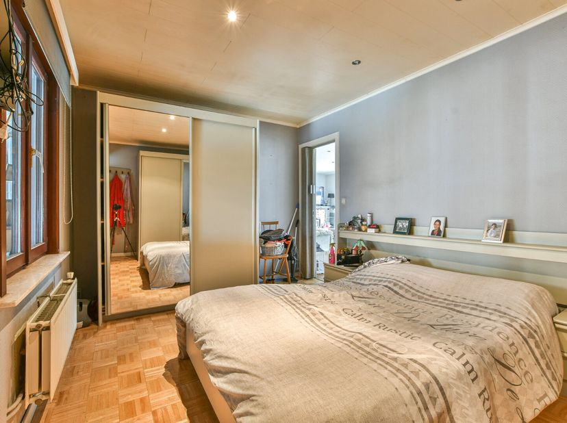 Handelshuis te koop in het hart van Blankenberge, gelegen op een perceel van 349 m², met zeer veel renovatiepotentieel en mogelijkheden.<br />
Het gel
