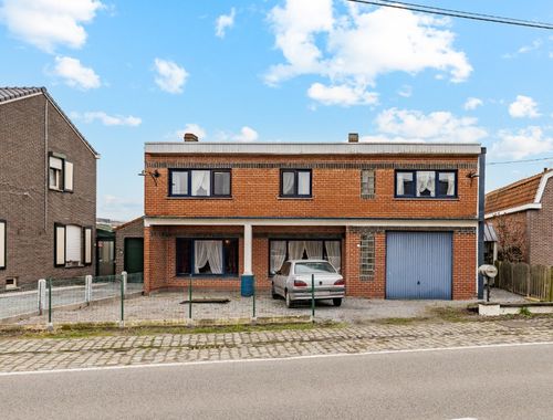                                         Maison à vendre à Boekhoute, € 180.000
