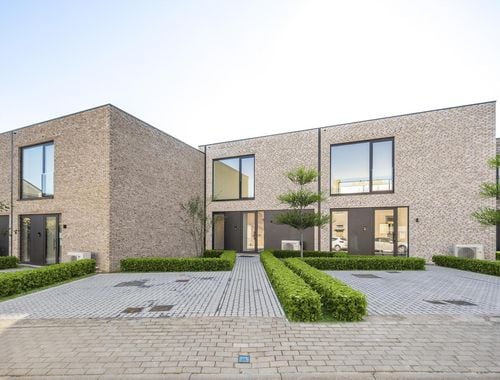                                         Huis te huur in Vroenhoven, € 1.900
