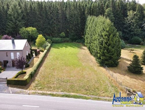                                         Bouwgrond te koop in Nadrin, € 145.000
