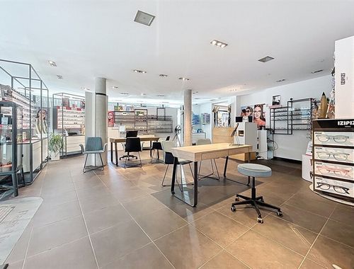                                         Kantoor te huur in Dottignies, € 1.850
