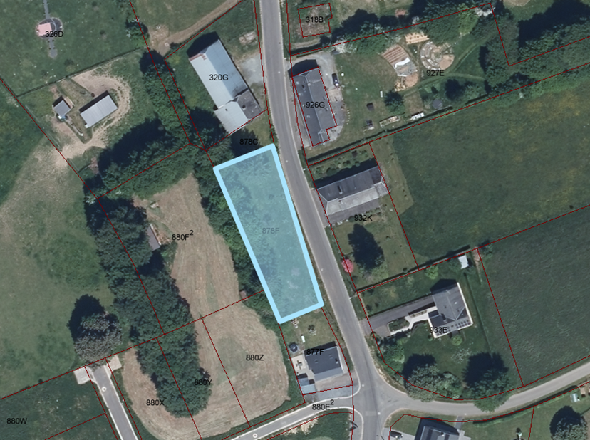 Groupe Arcade propose cette parcelle de terrain en zone d'habitat à caractère rural situé à Léglise rue du Léry. Equipements en eau et électricité à p