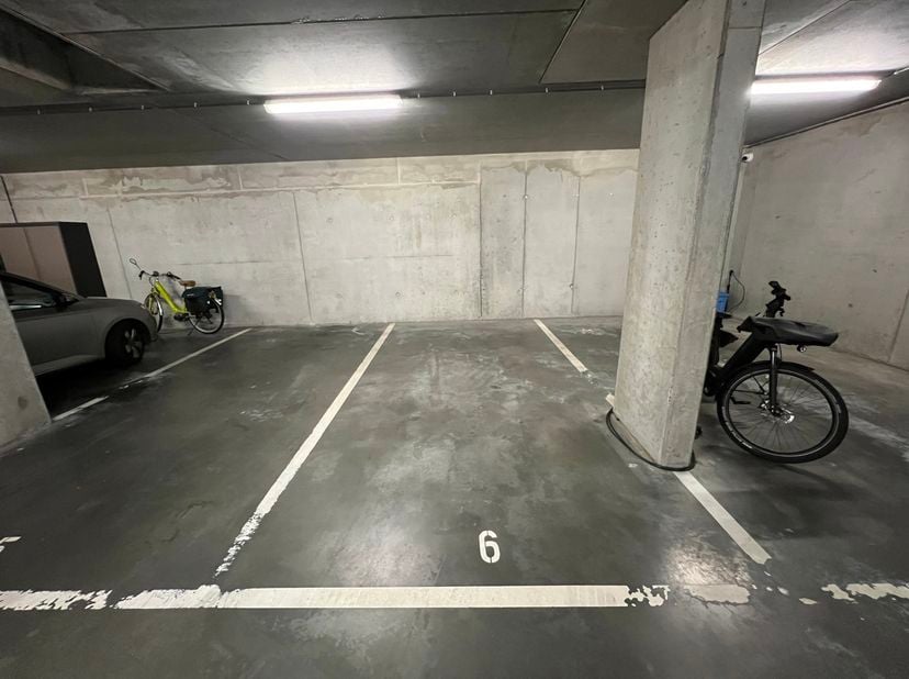 Garage à louer
                    à 3600 Genk