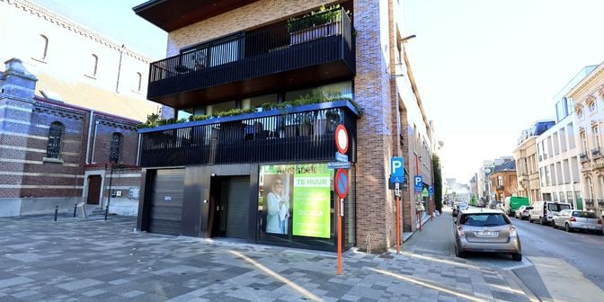Bedrijfsvastgoed te huur in De Coninckplein 1, 8800 Roeselare