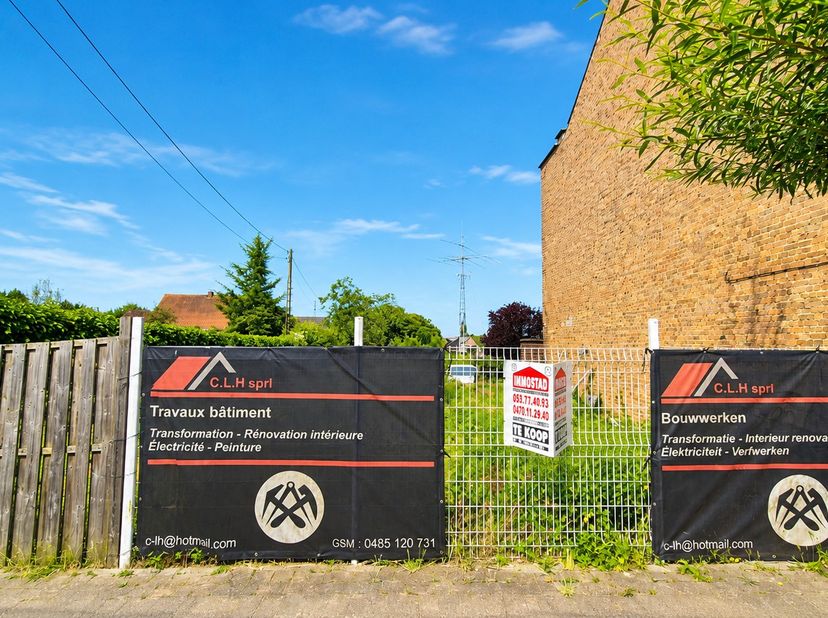 Bouwgrond met een straatbreedte van meer dan 10 meter, op een ideale locatie te Ronse.<br />
Deze bouwgrond heeft een volledige oppervlakte van 636m²,