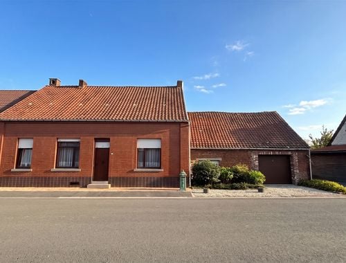                                         Eengezinswoning te koop in Meslin-l'Evêque, € 175.000

