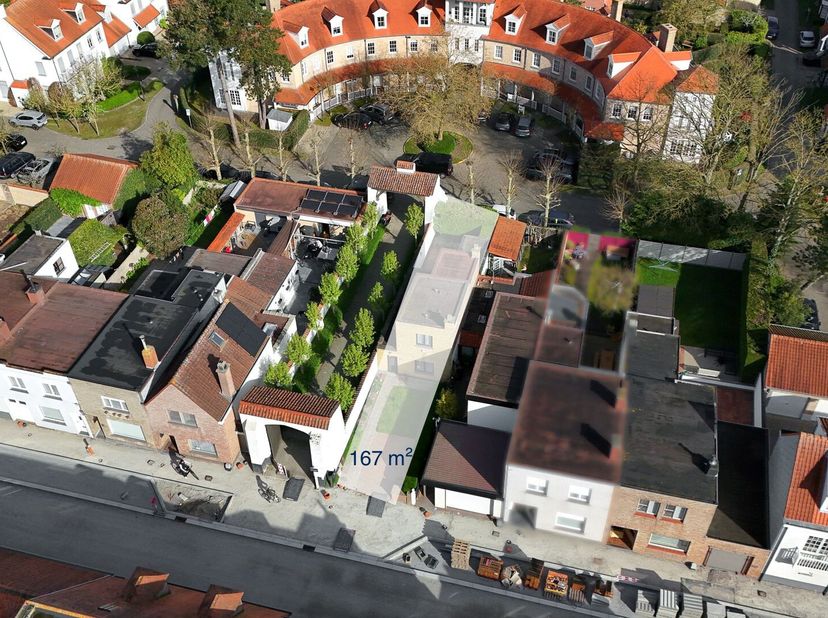 Naast de inrit van het Witte Duivenhof te Knokke, centraal op wandelafstand van alle voorzieningen verkopen wij dit perceel bouwgrond.<br />
Bouw uw e