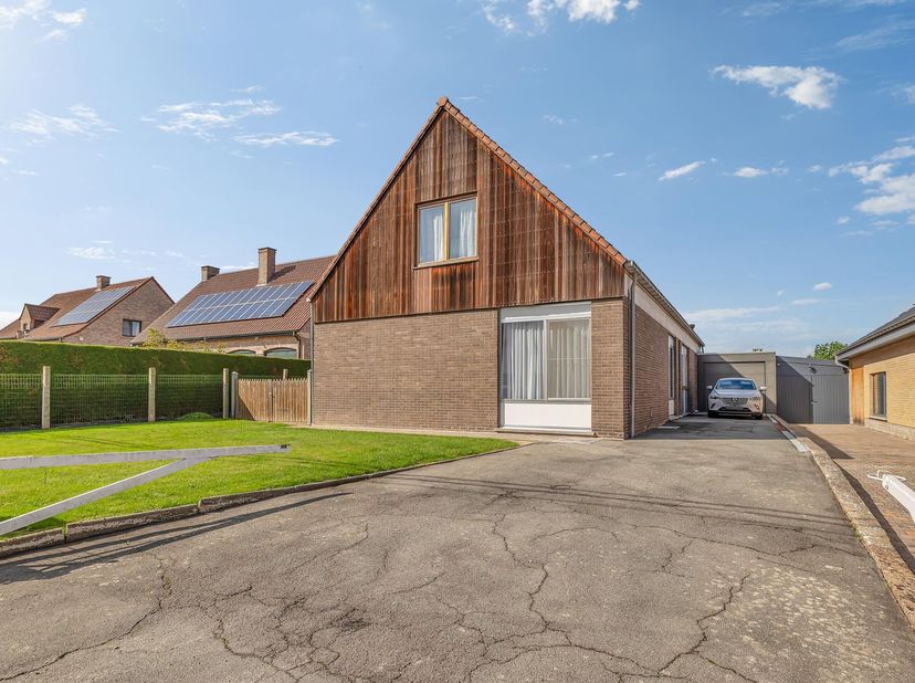 Huis te koop in Weerschede 21,
                    9402 Meerbeke