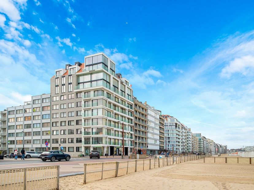 Appartement te koop in Zeedijk-Knokke 505 bus 507,
                    8300 Knokke