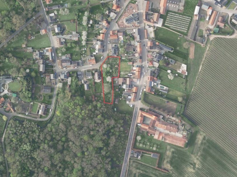 Terrain à vendre
                    à 3870 Veulen