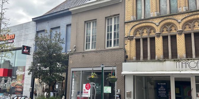 Bedrijfsvastgoed te huur in Ooststraat 136, 8800 Roeselare