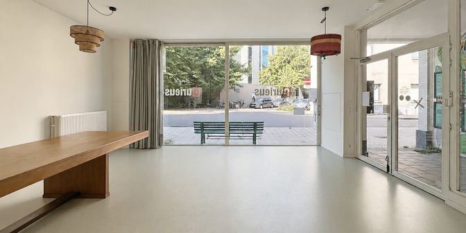Bien professionnel à louer à Kemmelbergstraat 52 boîte 001, 2600 Berchem