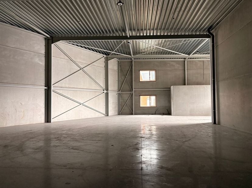 Bien professionnel à louer
                    à 9200 Sint-Gillis-Bij-Dendermonde