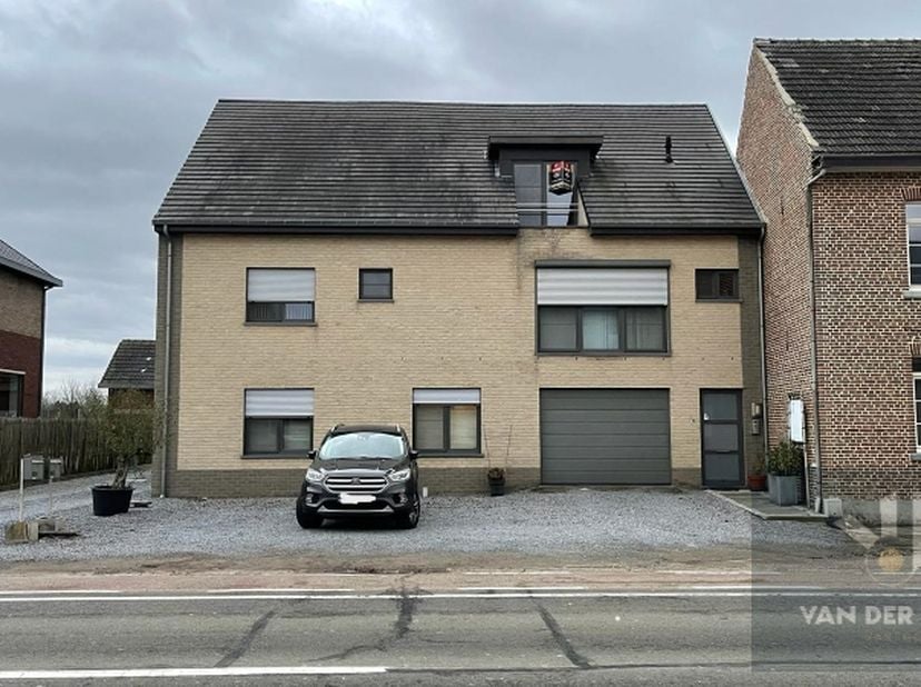 Dit appartement is beschikbaar vanaf 1 november 2026!<br />
Vaste maandelijkse kosten: € 20,00&amp;nbsp;<br />
Parkeerplaats voor de deur!<br />
<br />
Ge