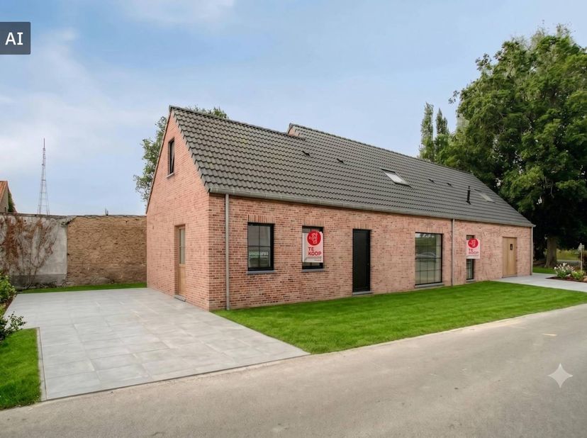 Halfopen nieuwbouwwoning te koop in de Stavelestraat 3 te Vleteren met 3 kamers, dubbele oprit en tuin. Deze kwalitatieve nieuwbouwwoning wordt volled