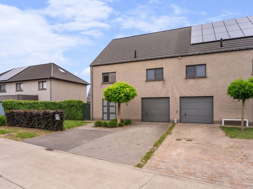 Huis te koop in Ganzenhof 9,
                    9080 Lochristi