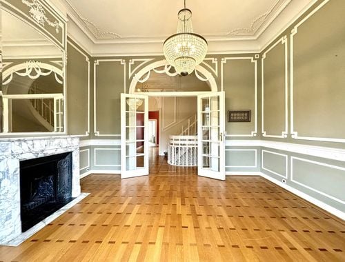                                         Maison à louer à Etterbeek, € 3.750
