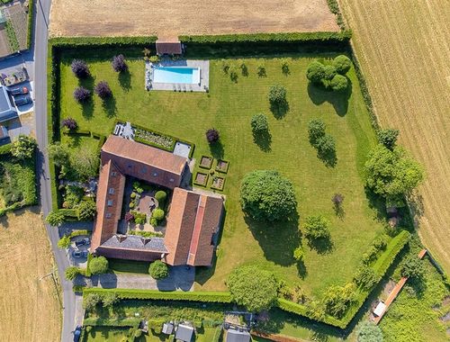                             Maison exceptionnelle à vendre à Estaimbourg

