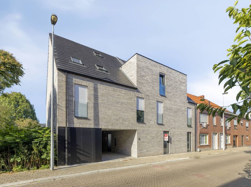 Appartement te koop in Vennestraat 13 bus 2.1,
                    8790 Waregem