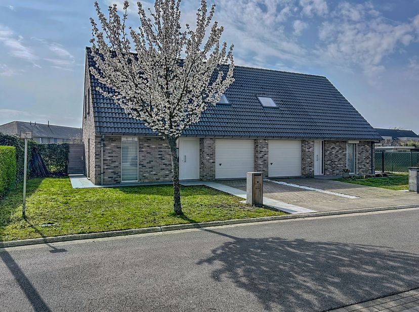 Huis te huur in Roerdompstraat 19,
                    8600 Diksmuide