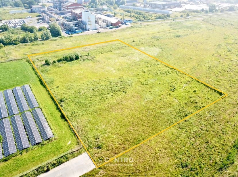 BENADERENDE AFMETINGEN:<br />
Perceelsdiepte: 113m<br />
Perceelsgrens diepte: 78m<br />
<br />
BESTEMMING:<br />
Volgens het gewestplan Oostende-Midd