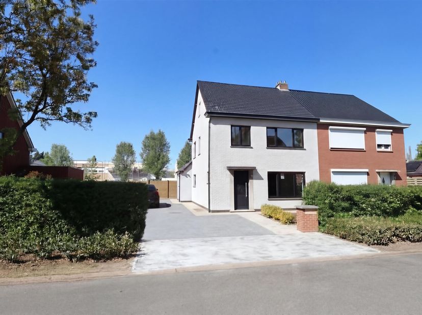 Maison à vendre
                    à 2260 Oevel