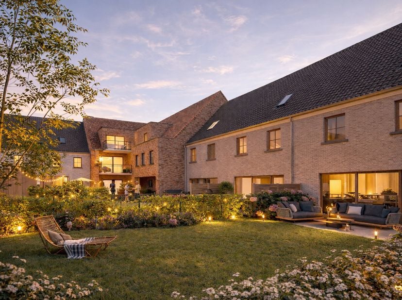 Ontdek deze landelijke woning met 3 slaapkamers waar ruimte, comfort en energiezuinig wonen perfect samenkomen. De lichtrijke leefruimte met grote raa