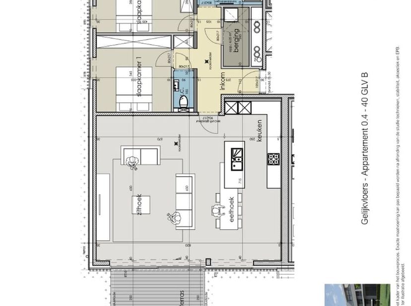 Het appartement is gelegen op gelijkvloers en werd op plan ingedeeld als volgt:<br />
Inkomhal met toegang tot 2 slaapkamers, ingerichte badkamer, ber