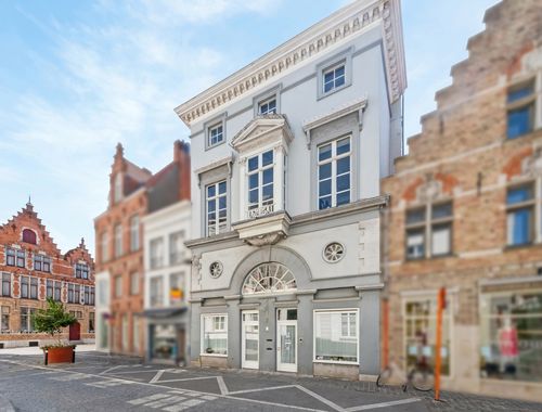                                         Usage mixte à vendre à Brugge, € 800.000

