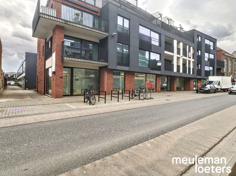 Garage te koop in Kortrijksestraat 47 bus G13,
                    8020 Oostkamp