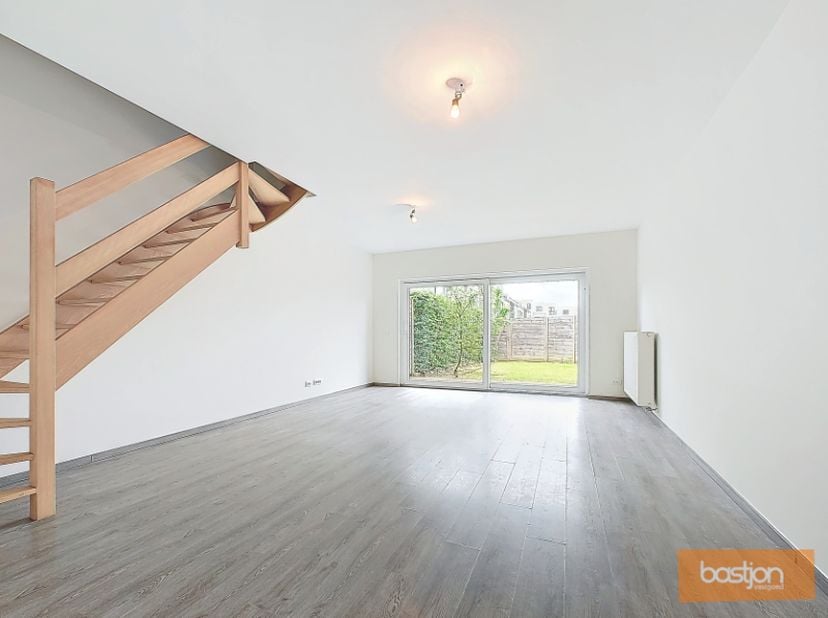 Aan de rand van Kortrijk vind je deze energiezuinige woning met EPC-label A, ideaal voor wie comfortabel en zuinig wil wonen.<br />
<br />
De woning o