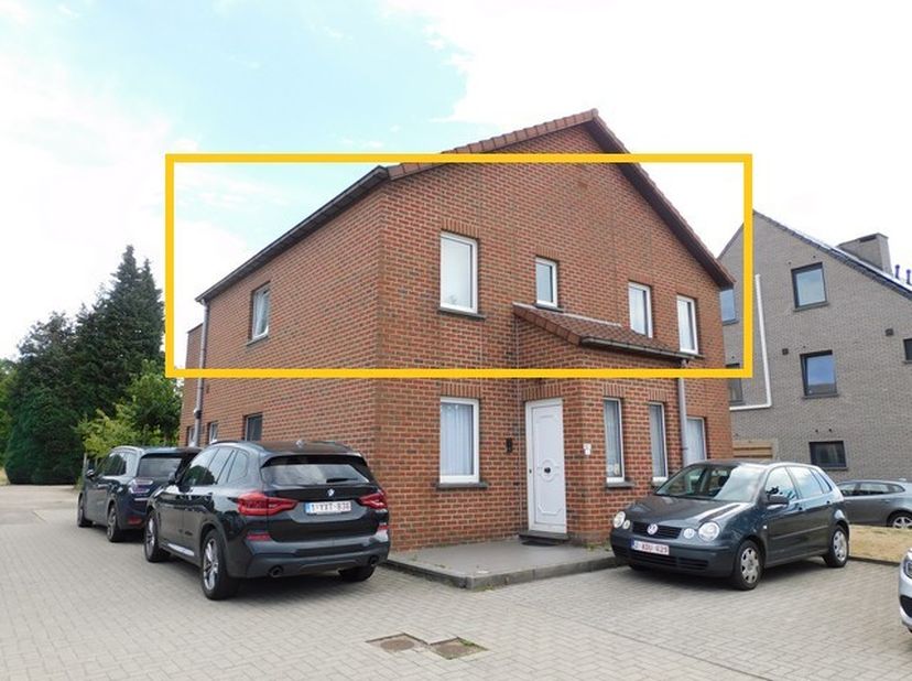 Tof appartement met terras en garage, gelegen op de verbindingsbaan Koersel-Heusden. Dit appartement is gelegen op de eerste verdieping en is bereikba
