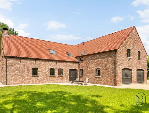                                         Villa à vendre à Evregnies, € 899.000
