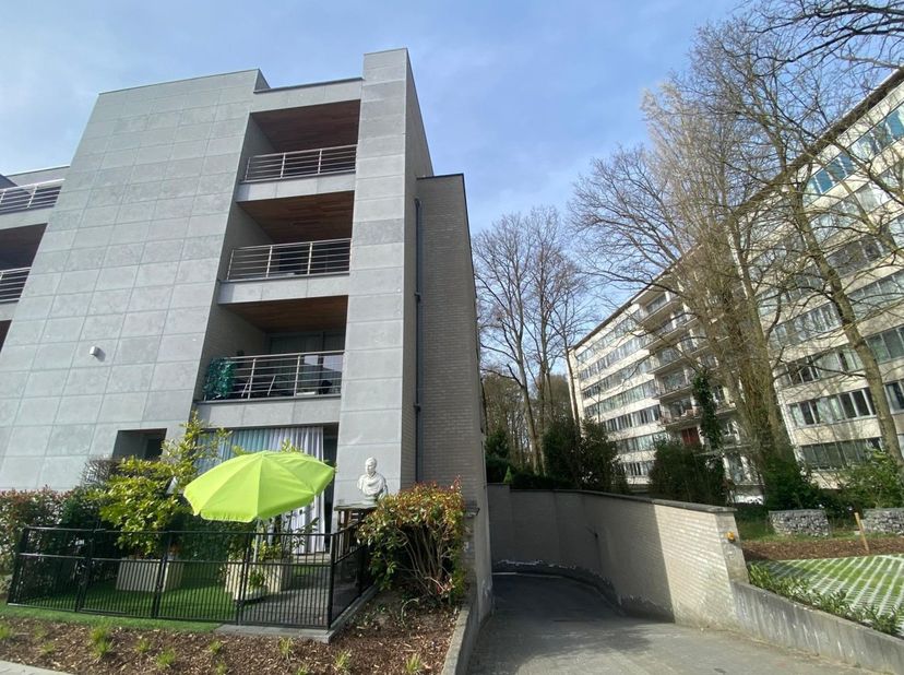Garage à louer
                    à 3600 Genk