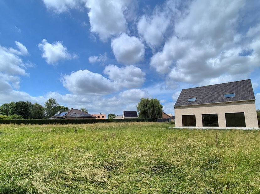 Huis te koop in Rue des Pinsons 21,
                    7712 Herzeeuw