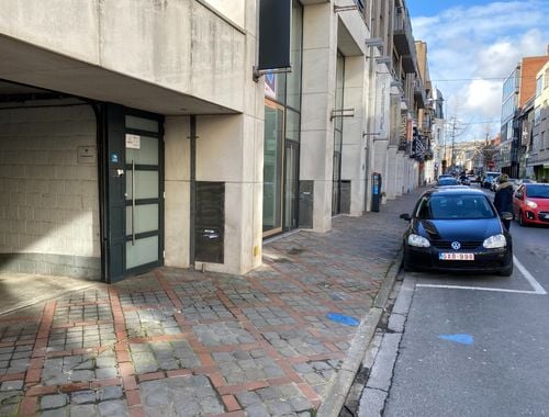                                         Garage te huur in Roeselare, € 90
