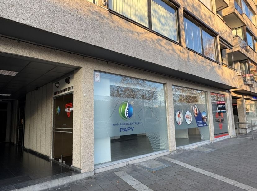 Bien professionnel à louer
                    à 3600 Genk