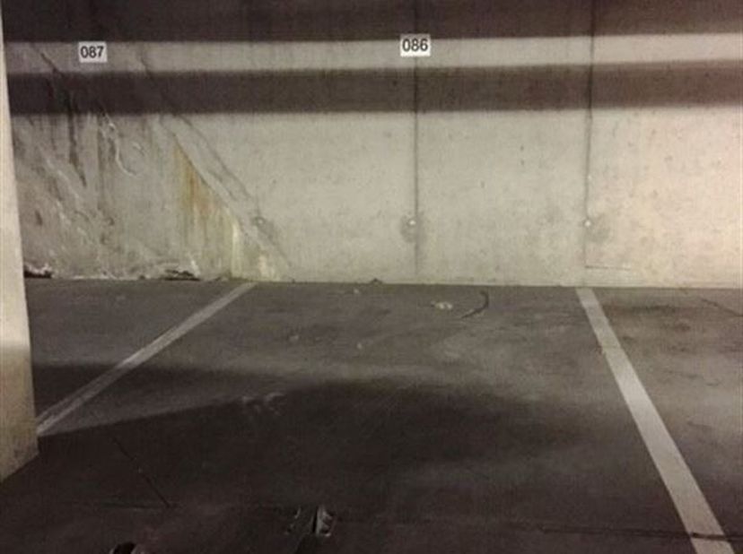 Garage à louer
                    à 9000 Gent