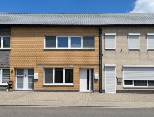                                         Appartement à louer à Lanaken, € 875

