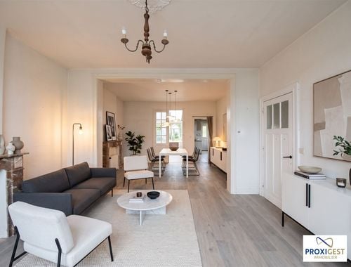                                         Maison à vendre à Bouge, € 275.000
