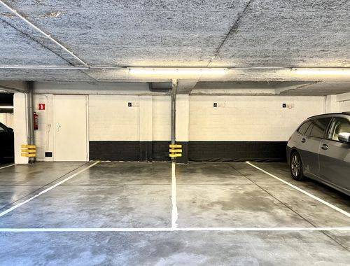                                         Garage te huur in Sint-Gillis, € 130
