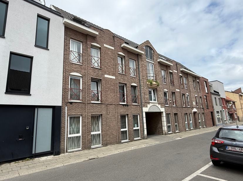 Zeer interessant opbrengsteigendom met centrale ligging nabij de Kleine Ring van Hasselt. We bevinden ons op de Willekensmolenstraat 20 - op wandelafs