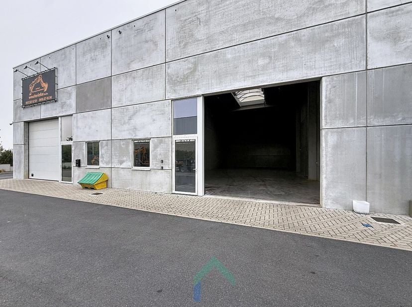 Bedrijfsvastgoed te huur in Ring-Oost 12,
                    9400 Ninove