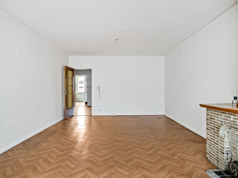 Dit appartement bevindt zich op de eerste verdieping van een kleinschalig gebouw aan de Arendshoflaan in Deurne. Gelegen in de gegeerde wijk ‘Zwarte A
