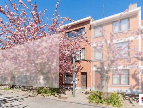                                         Eengezinswoning te koop in Jette, € 375.000

