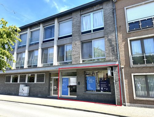                                         Bureaux à louer à Torhout, € 750
