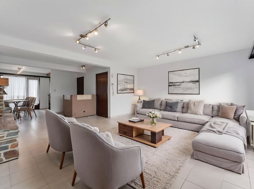 Vous recherchez un duplex spacieux, plein de caractère, offrant beaucoup de potentiel et un emplacement excellent à proximité du centre de Blankenberg