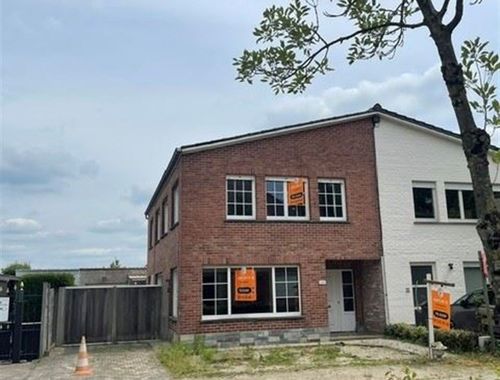                                         Maison à vendre à Eke, € 310.000
