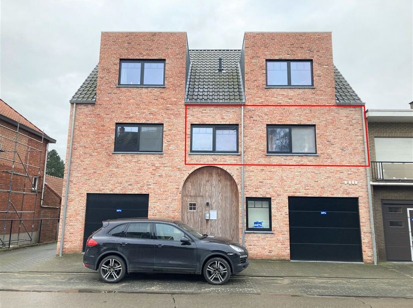 Appartement avec 2 chambres, terrasse et 2 places de parking à Hulshout<br />
Situation : Appartement idéalement situé avec des écoles, des magasins e